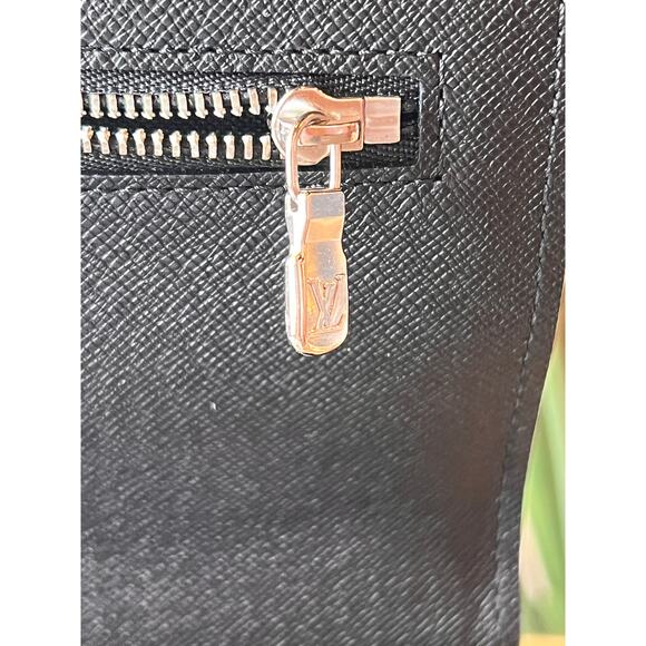 LOUIS VUITTON Damier Graphite Belt Pochette - Picture 6 of 16